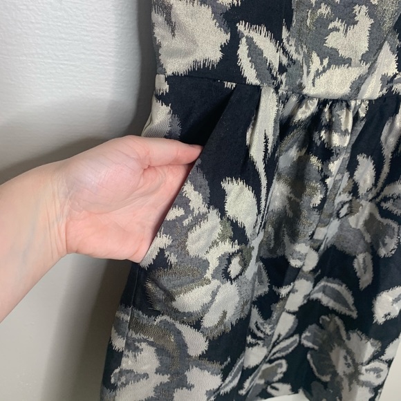 Anthro | Tabitha Floral Metallic Dress Size 0 - Picture 4 of 7